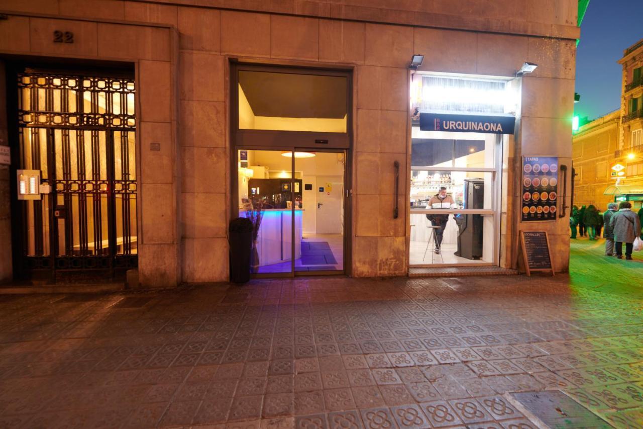 Hostal Mayerling Centro Barselona Dış mekan fotoğraf