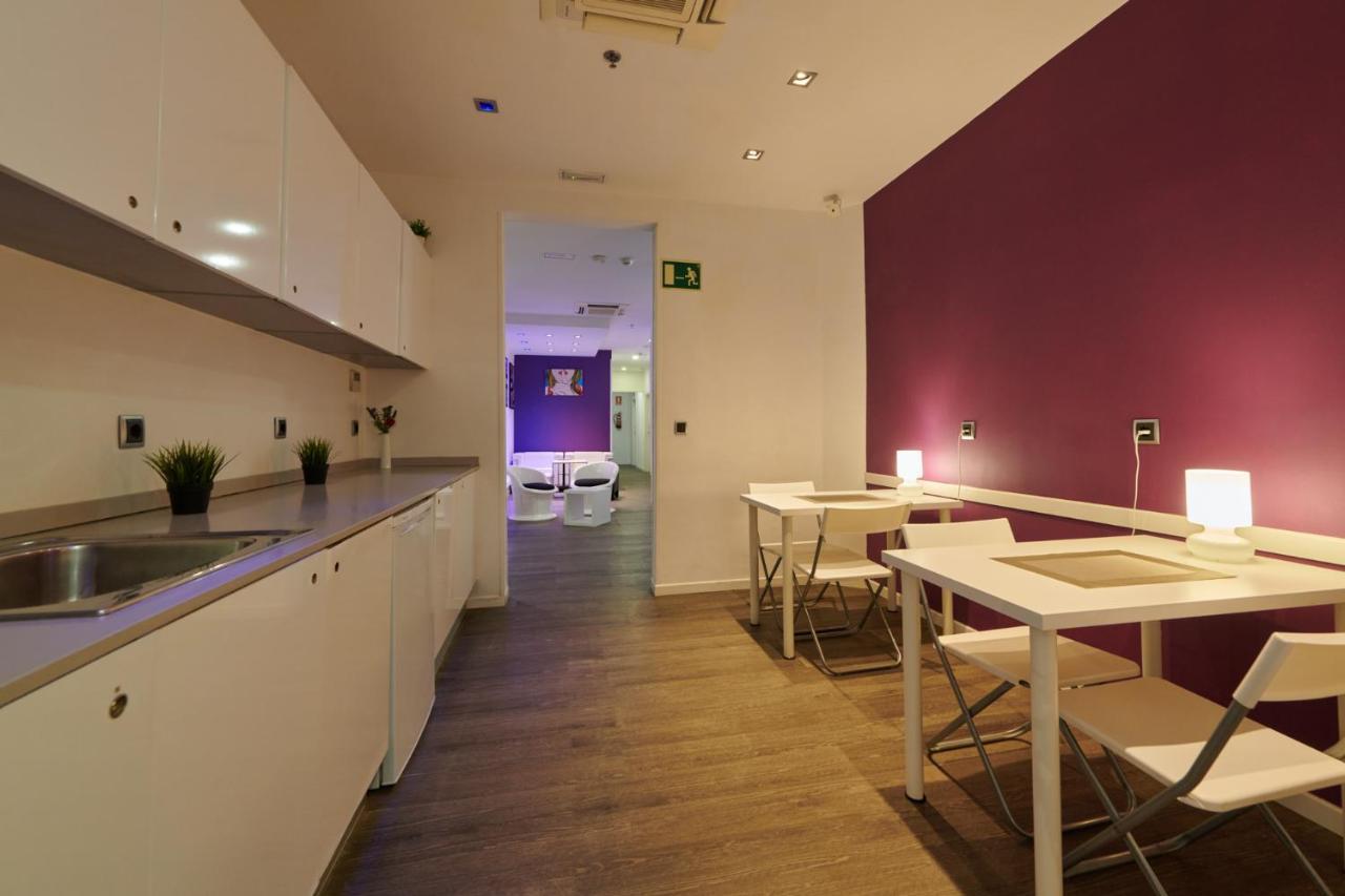 Hostal Mayerling Centro Barselona Dış mekan fotoğraf