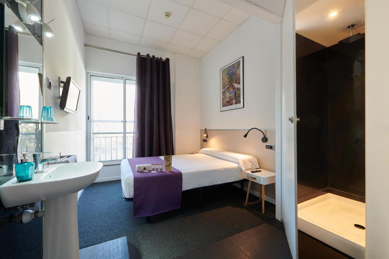 Hostal Mayerling Centro Barselona Dış mekan fotoğraf
