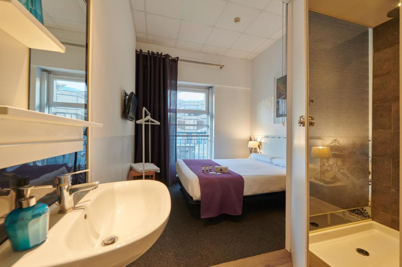 Hostal Mayerling Centro Barselona Dış mekan fotoğraf